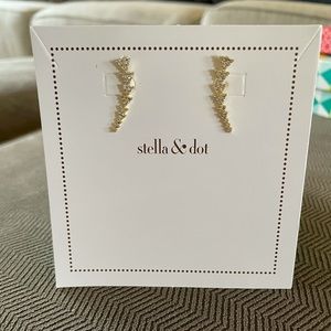 Stella & Dot Pave Triangle Path Ear Climber